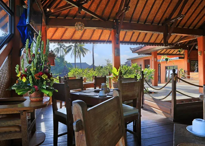 Satriya Hotel 3*